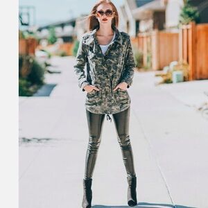 VELVET by Graham & Spencer ‘Irene’ Camouflage Military Jacket Sz S.